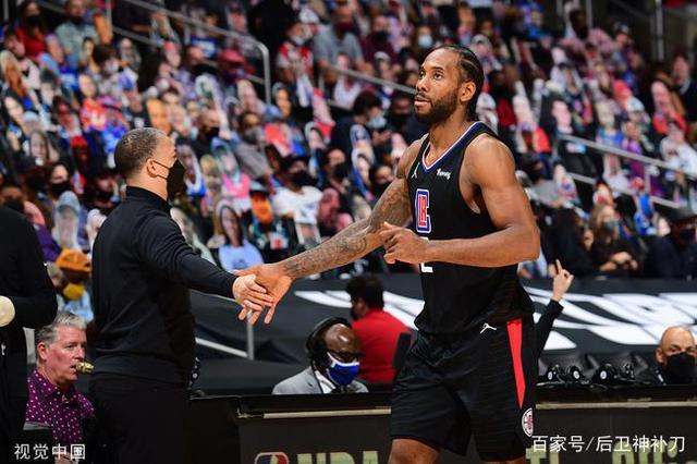 乌中场指挥 乌中场指挥