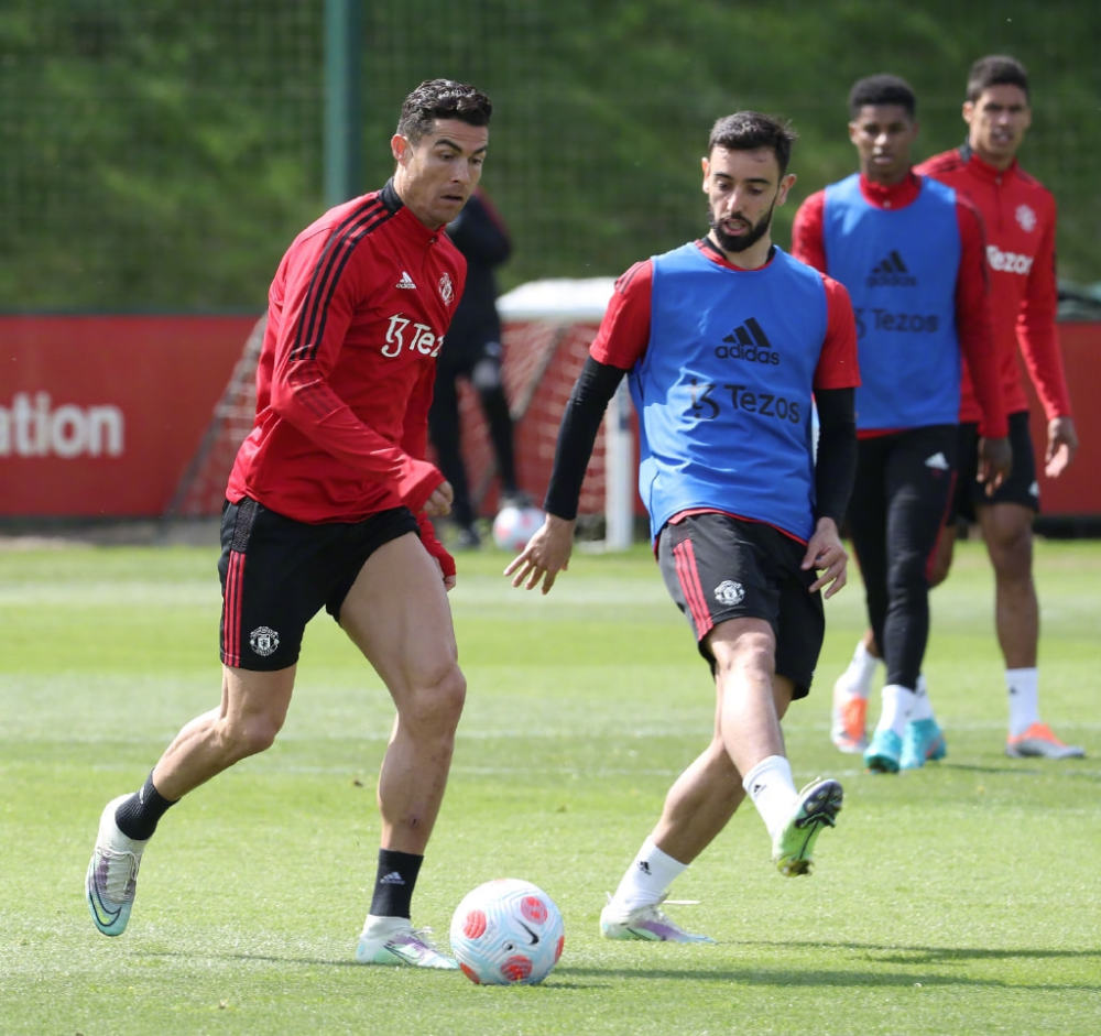 租队的余嘉 租队的余嘉